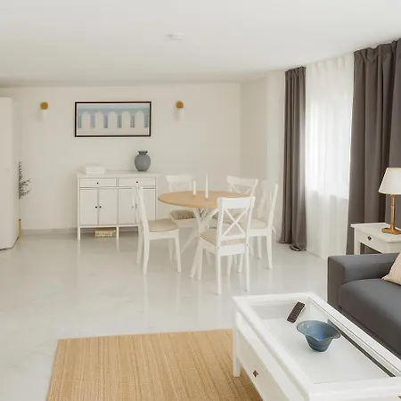 Pauline - Achterwasser Findling Netzelkow